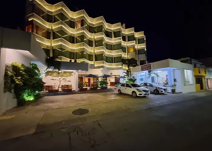 Plaza Hotel 3*
