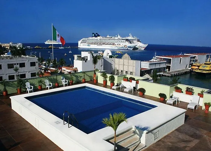 Plaza Hotel 3*